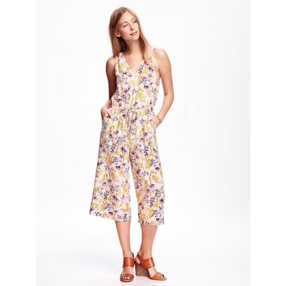 Old Navy Women's M Floral V-Neck Jumpsuit V-neck Sleeveless Keyhole Lightweight - Picture 1 of 8